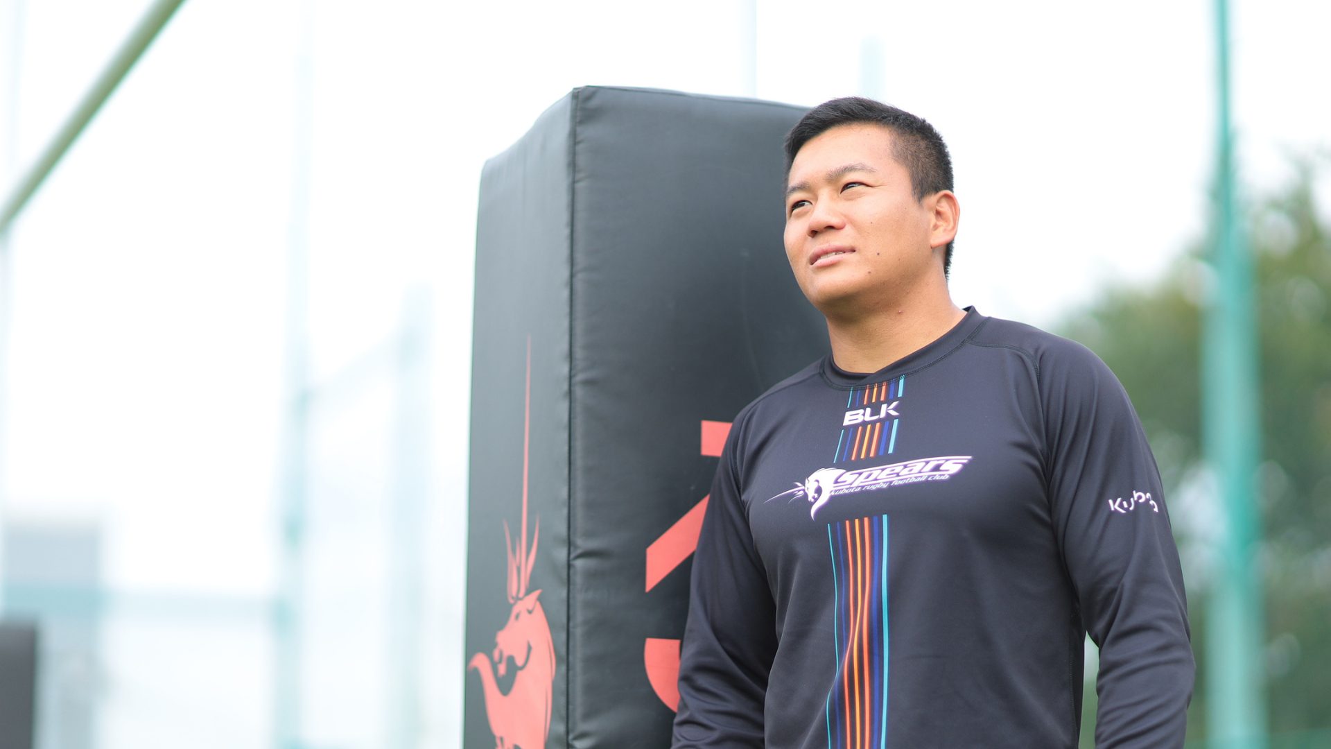 Pink and peach watercolour textured background motivational quote desktop wallpaper