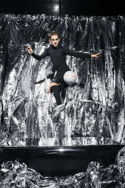 Thumb 17aw  digital ts football puma one chrome  griezmann 02