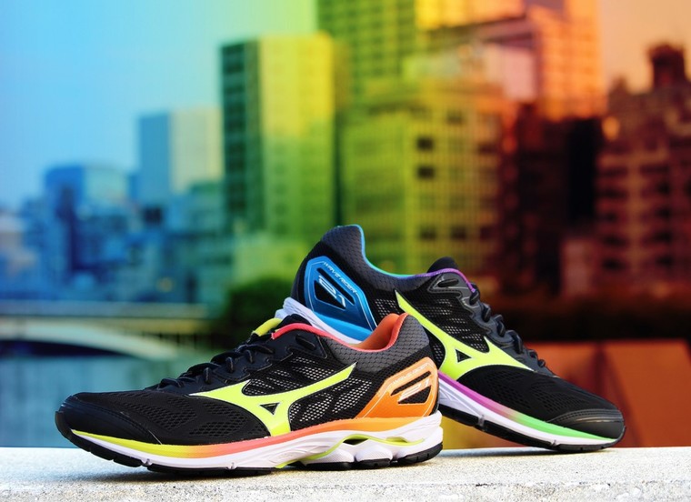 Thumb waverider21 osaka marathon  2 