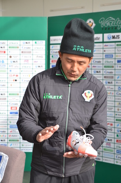 Thumb                    012