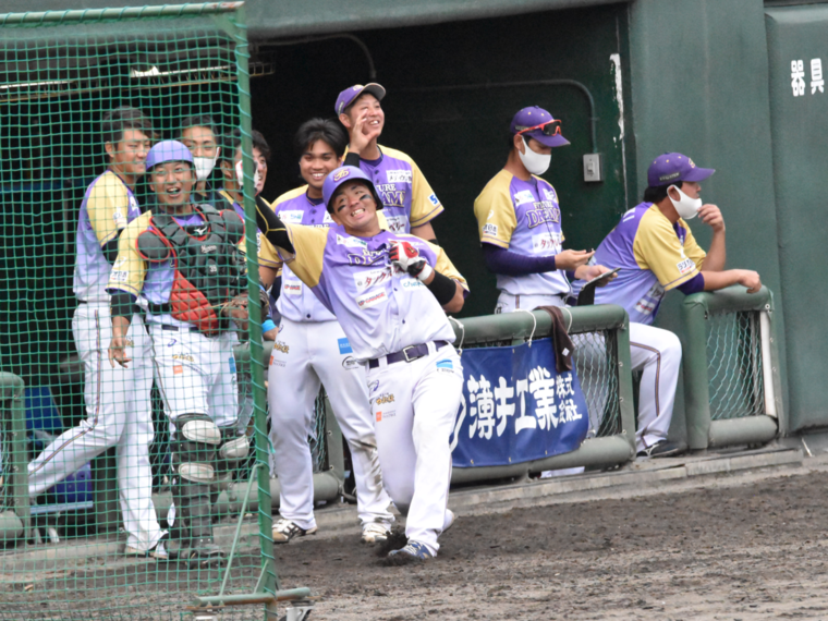 Thumb e5908de7a7b0e69caae8a8ade5ae9a